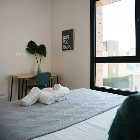 Casa vacanze Wealthystays 2br Retreat , 5min Walk To *
